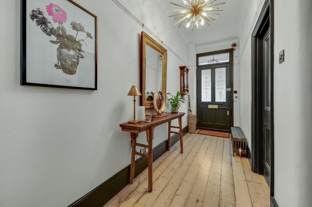 House in Kingston upon Thames - View 4
