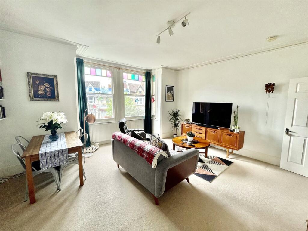 Apartment in London - View 3