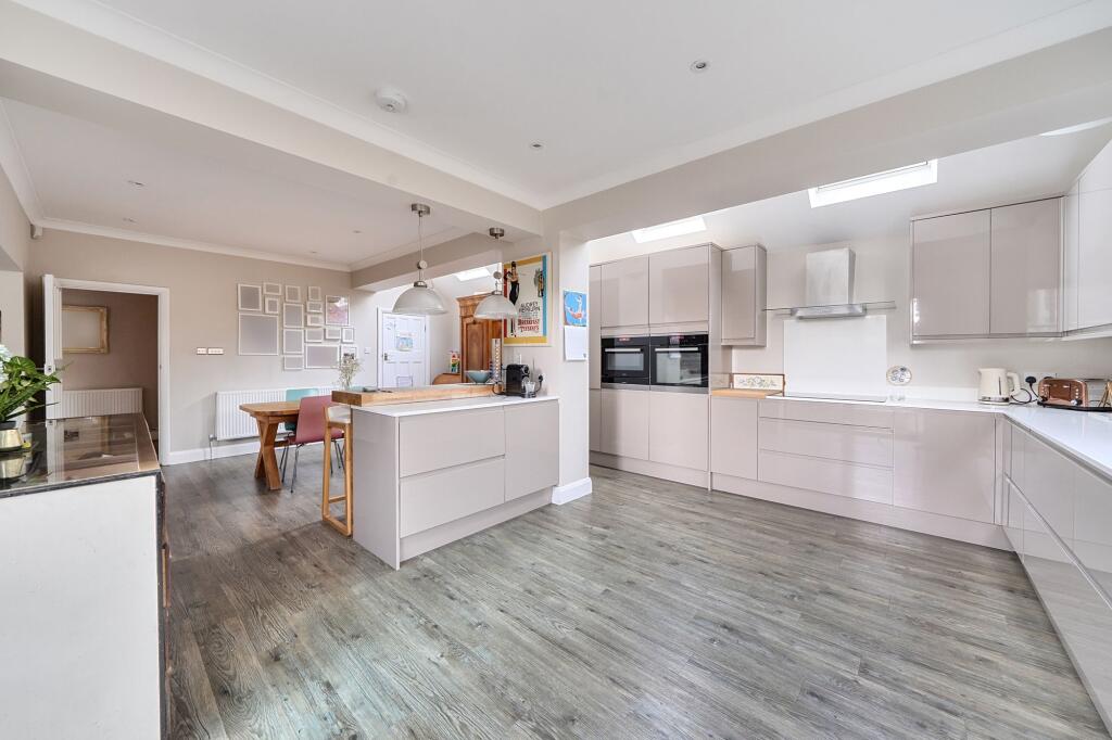 House in Kingston upon Thames - View 5