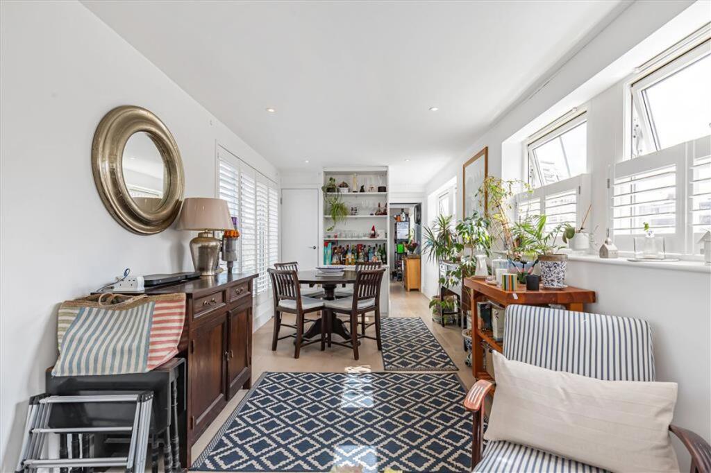 House in London - View 3