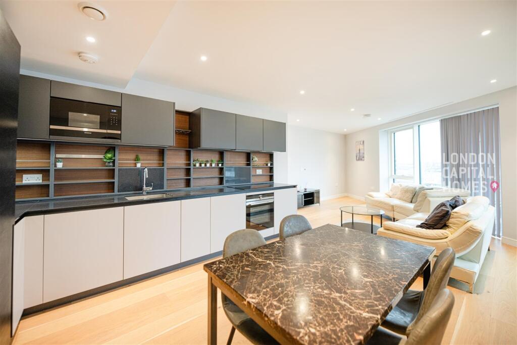 Fairview House, 2 Lockgate Road, SW6 photo 4