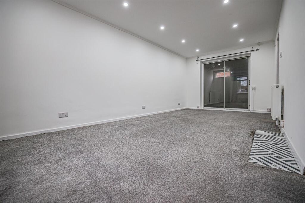 Ritcroft Street, Hemel Hempstead, HP3 - More
