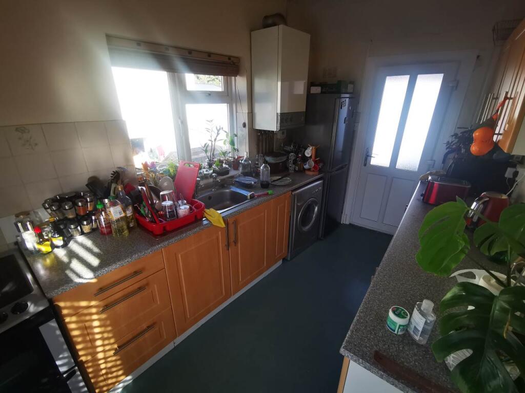 Main image of property: Llantrisant Street (First Floor Flat), Cathays, Cardiff