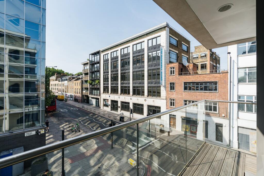 Apartment in London - View 4