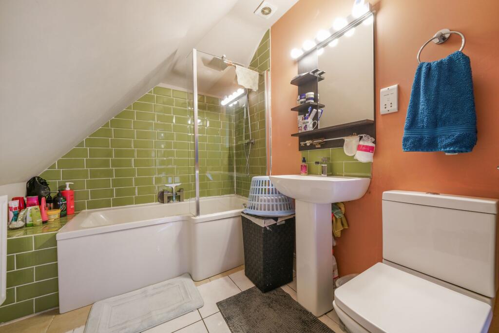 Apartment in London, Thornton Heath - More