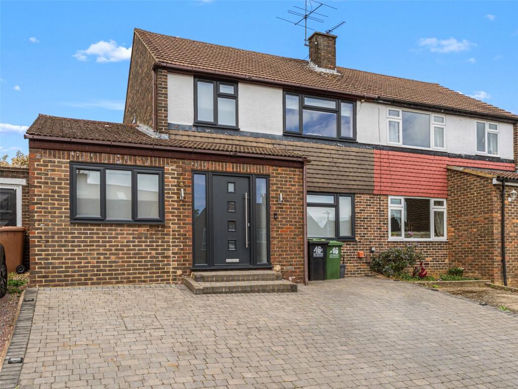 House in Three Rivers, Abbots Langley