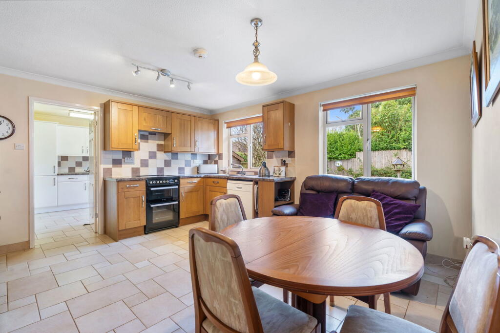 5, Fisher Close, Wadebridge, PL27 photo 2