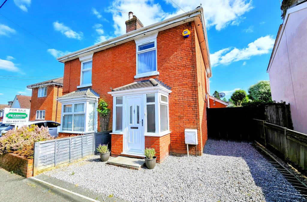 2-bed semi-detached on West End, Southampton, £340,000