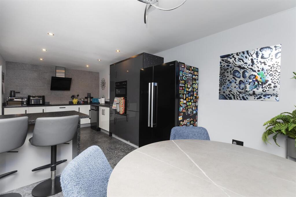 House in Leeds, Drighlington - View 5