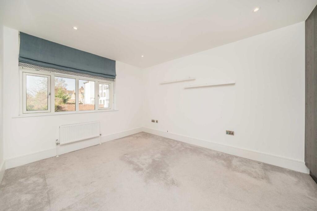 House in London, Wimbledon Park, Collier's Wood - View 5