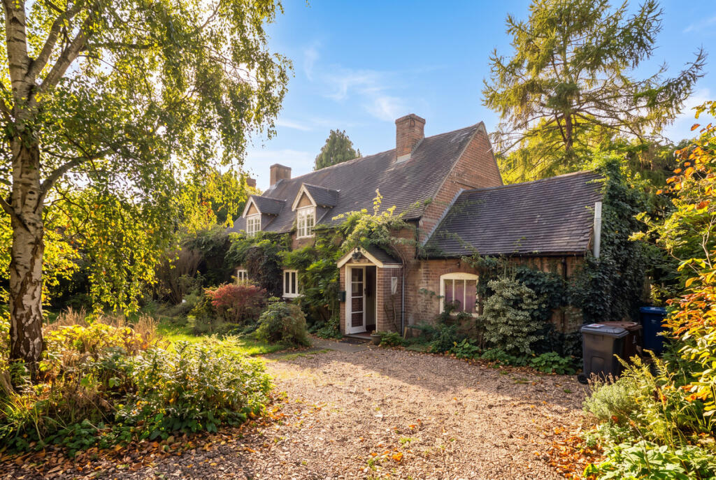 Main image of property: Main Street, Tatenhill, DE13