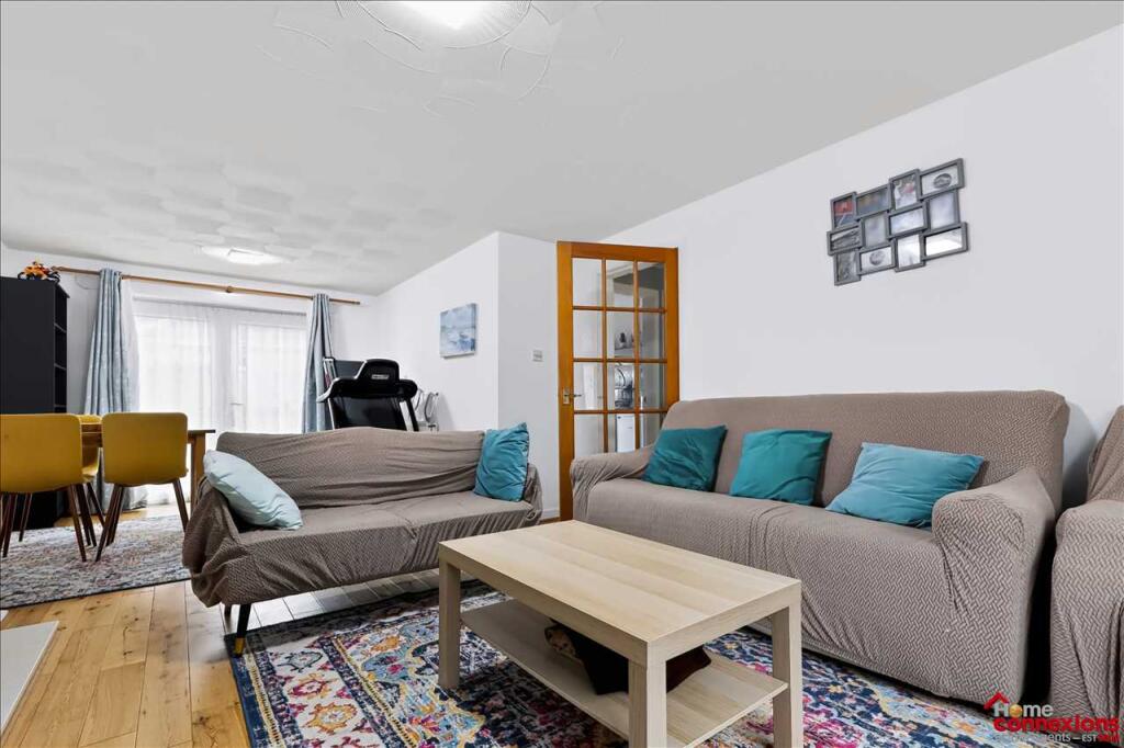 House in Glasgow, South Lanarkshire - More