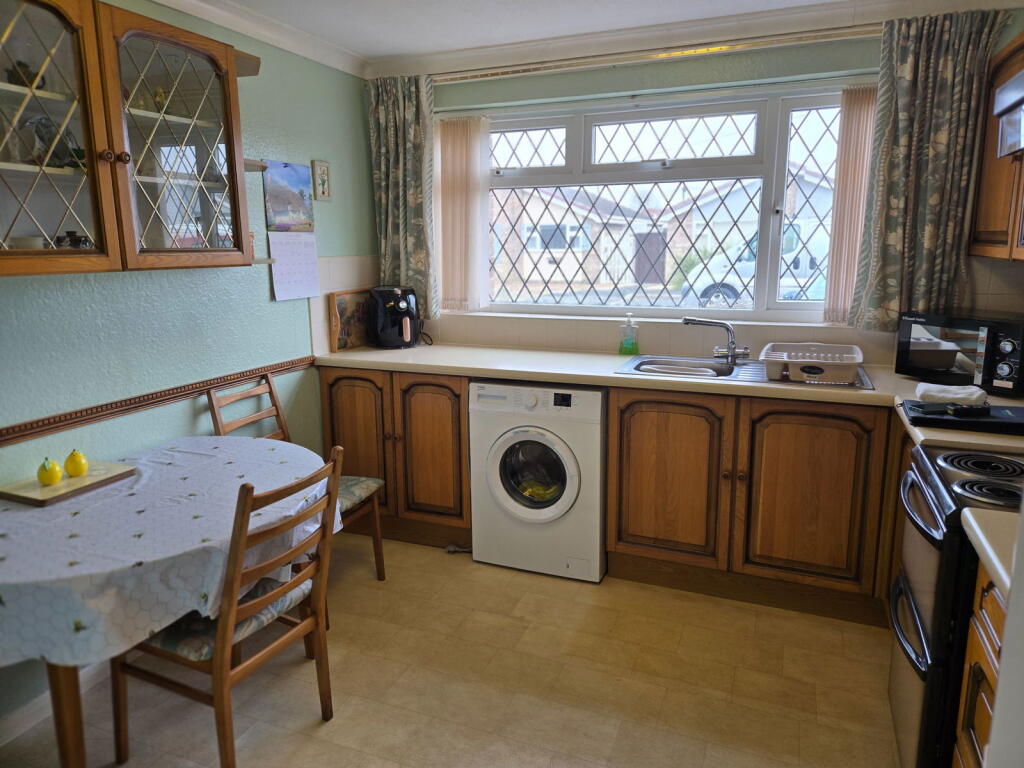 Warwick Road, Chapel St. Leonards, Skegness, PE24 5UL photo 2