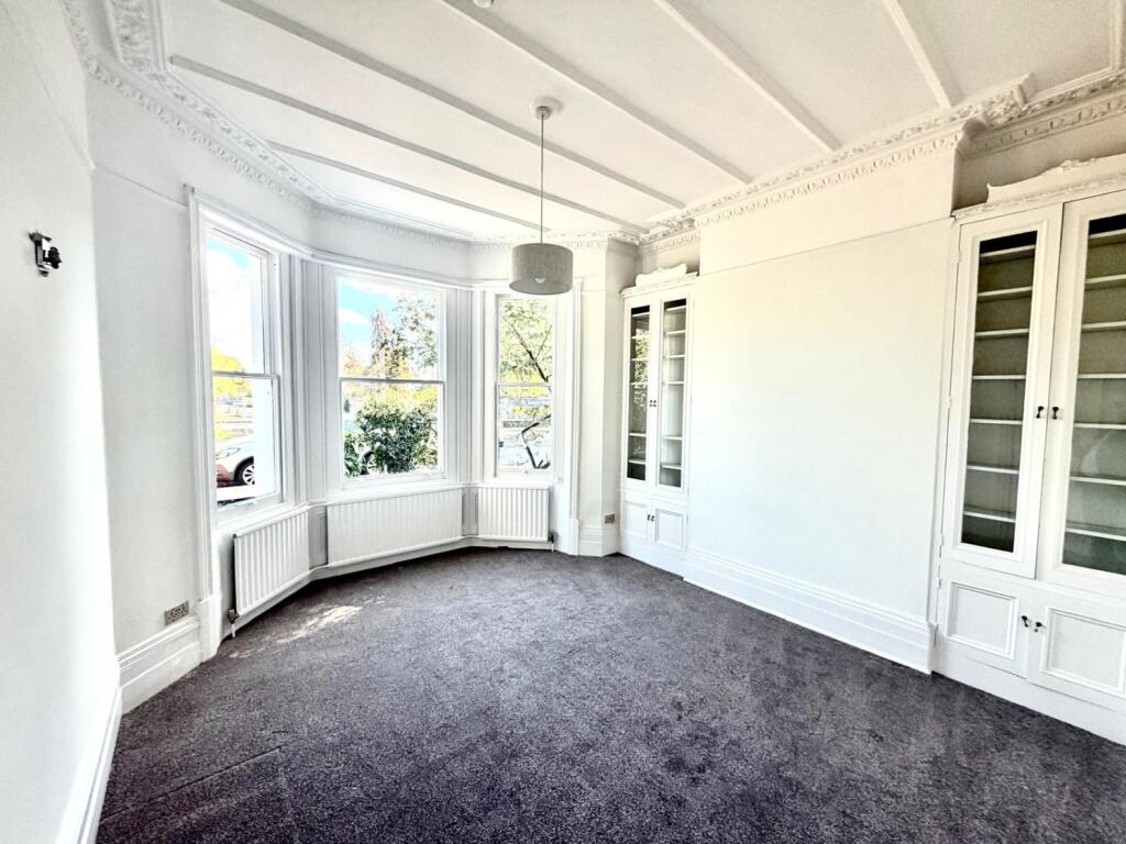 House in Twickenham - View 4