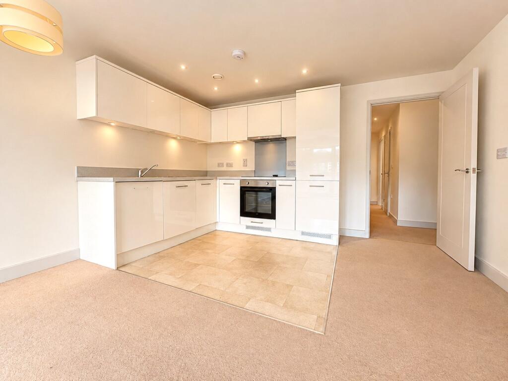 Apartment in Swindon - View 2