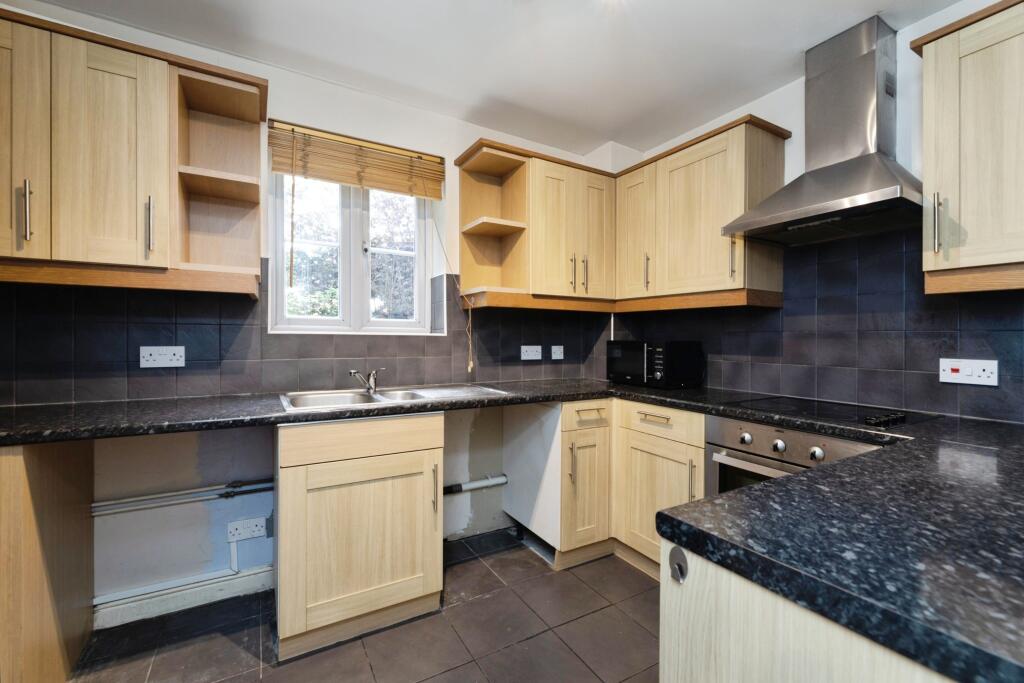 Main image of property: Regarth Avenue, Romford, RM1