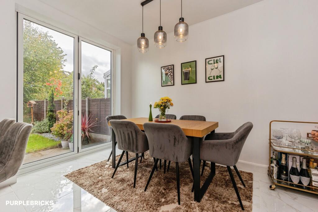 House in Stockport, Heaton Norris, Cheadle Heath - View 5