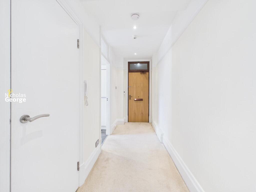 Apartment in Birmingham, Moseley - More