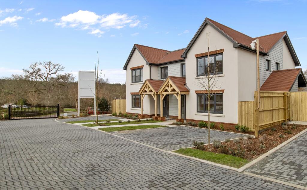 Main image of property: Meadow View, Coolhurst Close, RH13