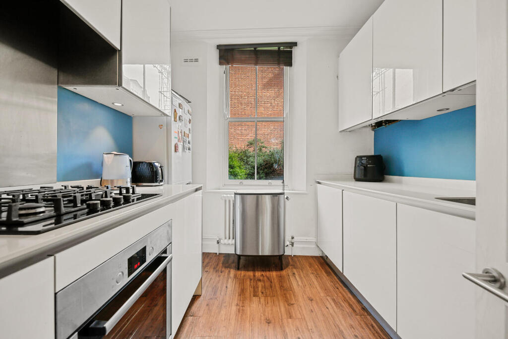 Apartment in London, St. George in the East, Whitechapel - View 2