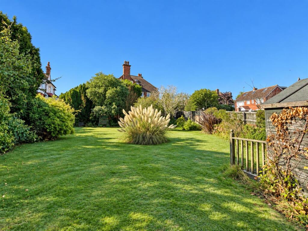 House in Brighton - View 3