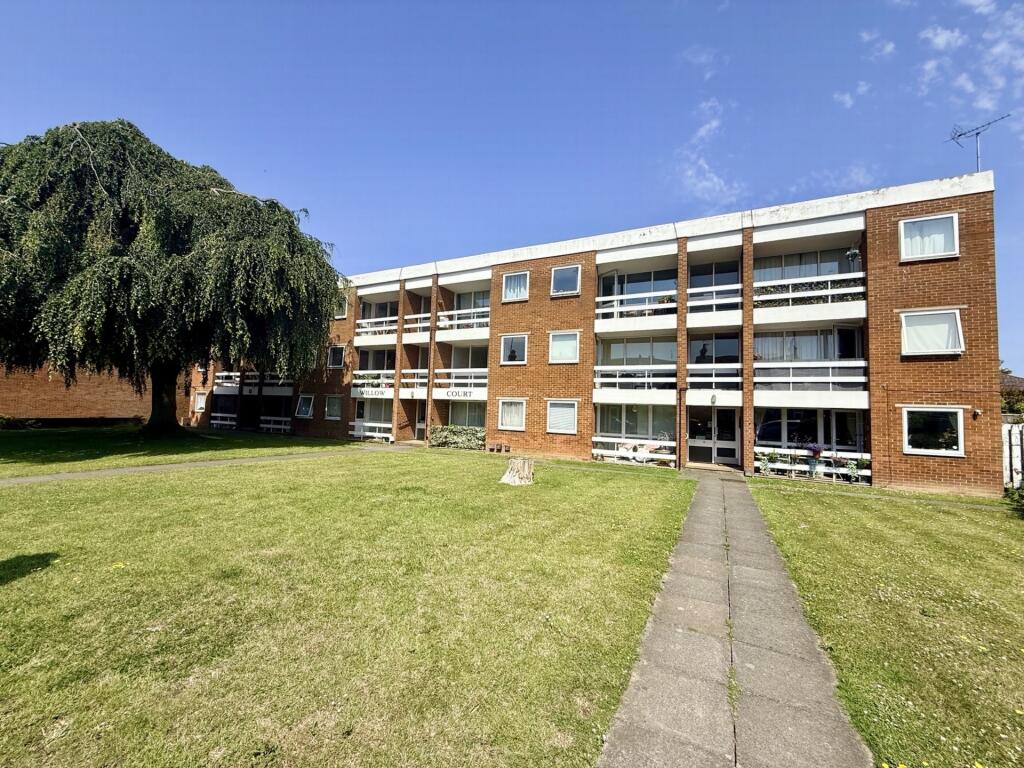 2-bed flat on St Peters Park Road, Broadstairs, CT10, £197,995