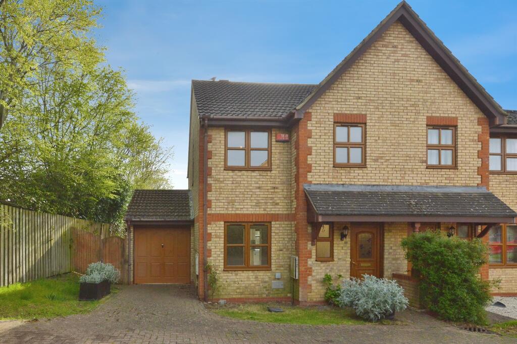Main image of property: Benacre Croft, Tattenhoe, Milton Keynes