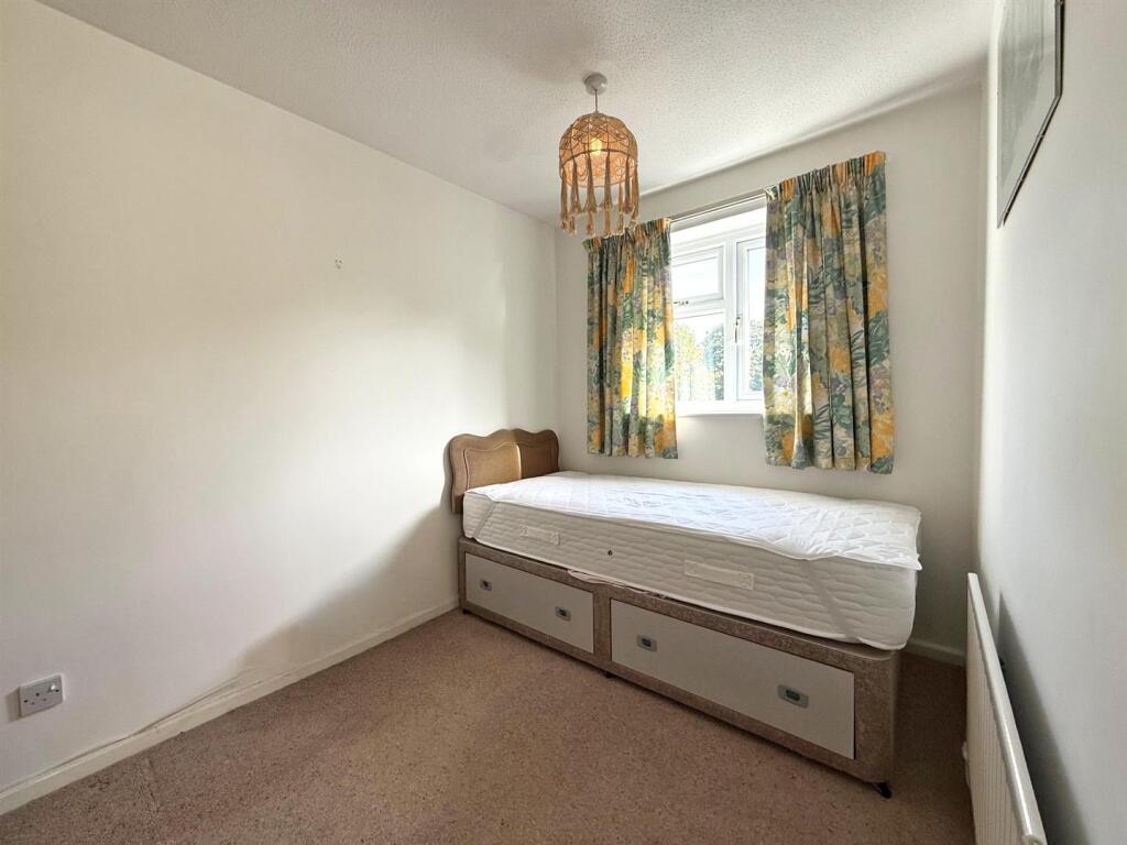 House in Shrewsbury, Reabrook Estate - More