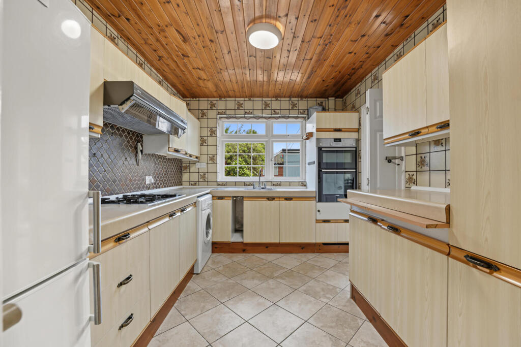 House in Enfield - View 3