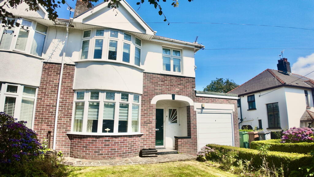 House in Blackwood, Caerphilly - More