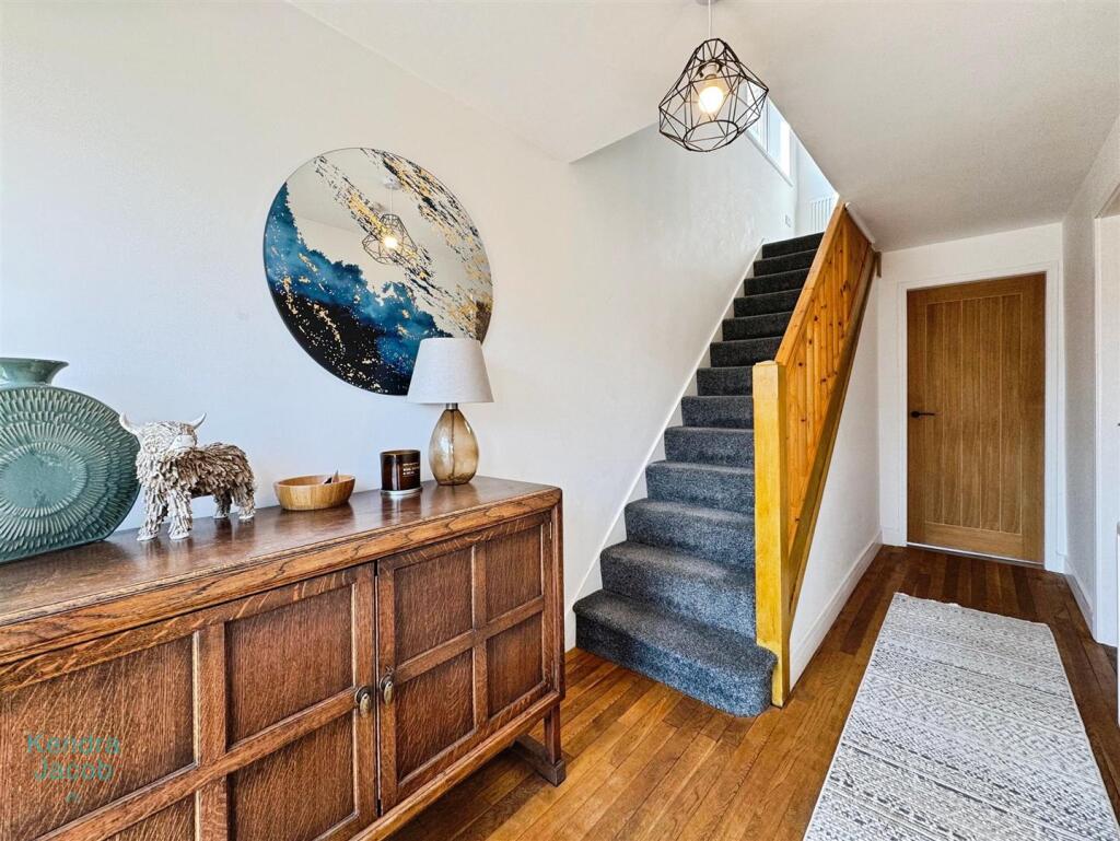 House in West Lindsey, Gainsborough - View 2