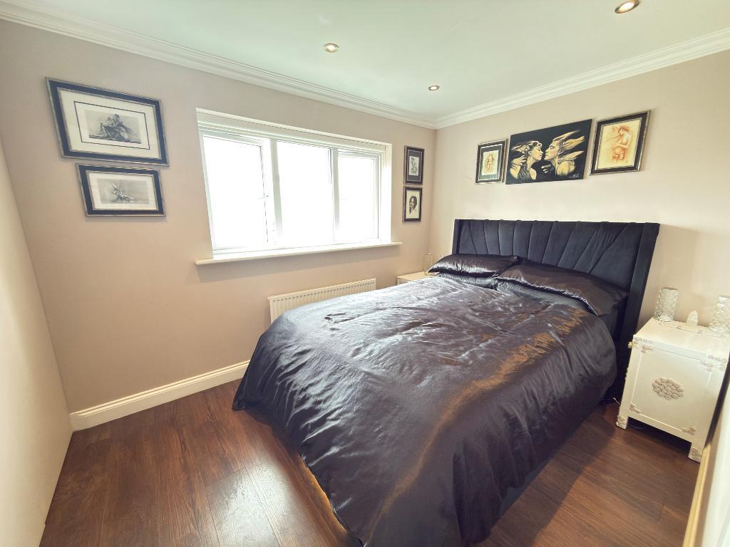 House in Bedfordshire, Luton - View 5