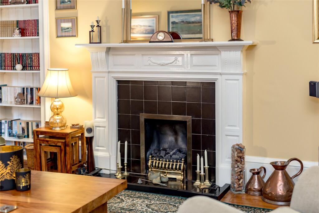 Apartment in Edinburgh - View 4