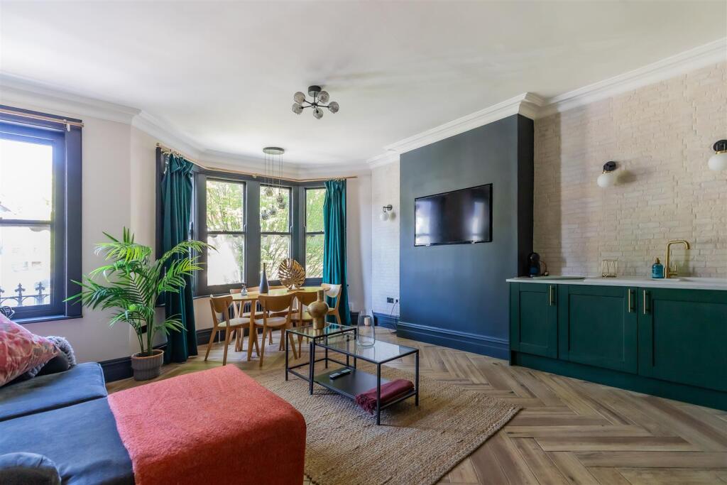Apartment in Cardiff, Plasnewydd, Roath - View 4