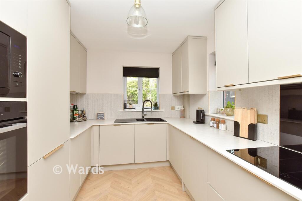 Nunnery Grove, Minster On Sea, Sheerness, Kent, Kent