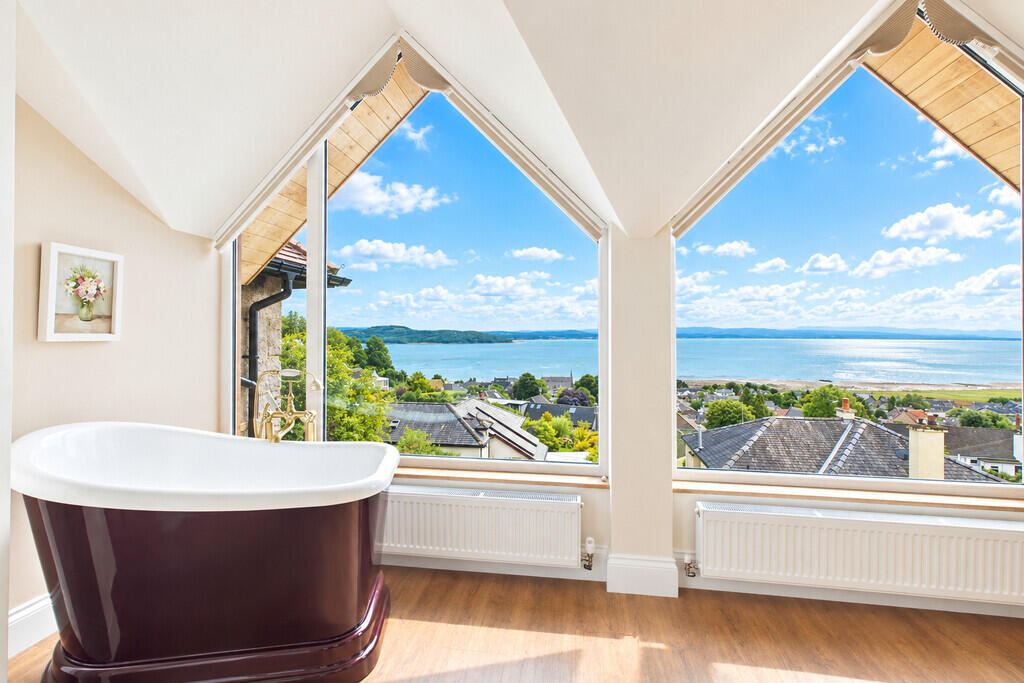 House in Lancaster - View 3