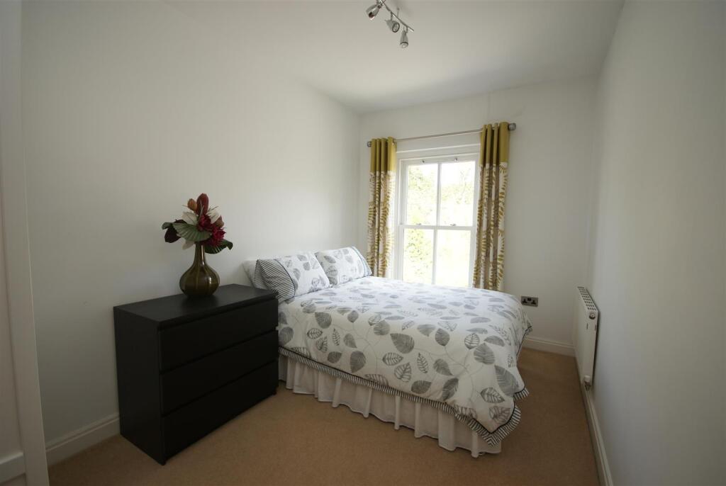Apartment in Bolton - More