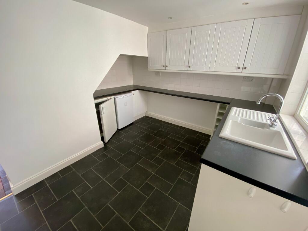 House in Nottingham - View 4