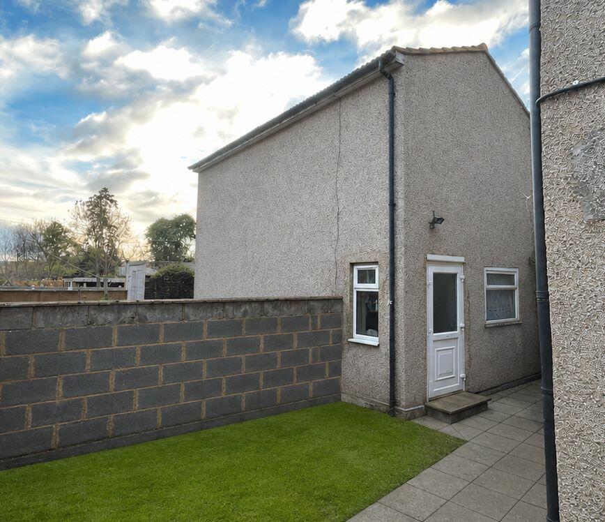 Main image of property: 2D Barrington Road, Manor Park, London, E12 6JH