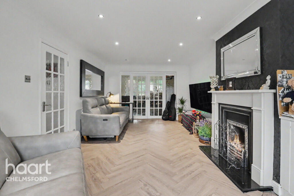 House in Chelmsford, Meadgate, Great Baddow - View 5