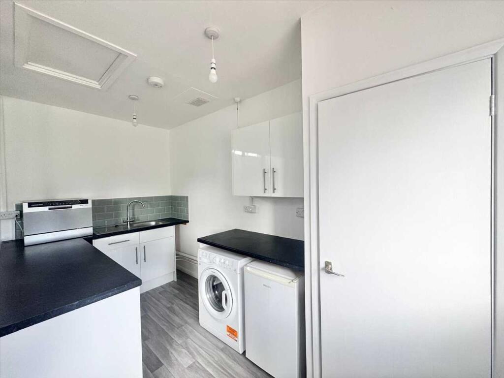 Apartment in Rushcliffe, Keyworth - More