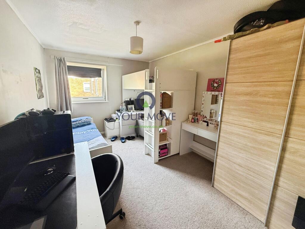 Apartment in Sutton - View 4