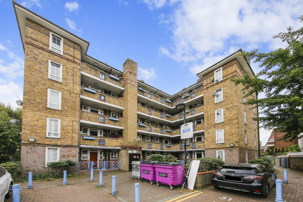Main image of property: Wades Place, E14