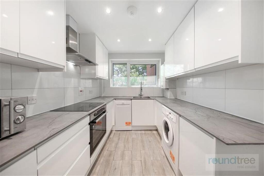 Apartment in London - View 5