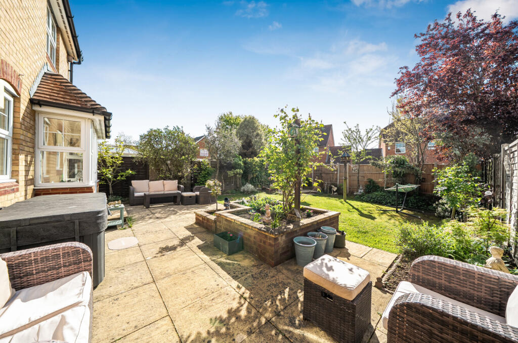 Caspian Way, Neptune Park, Swanscombe, Kent, DA10 photo 4