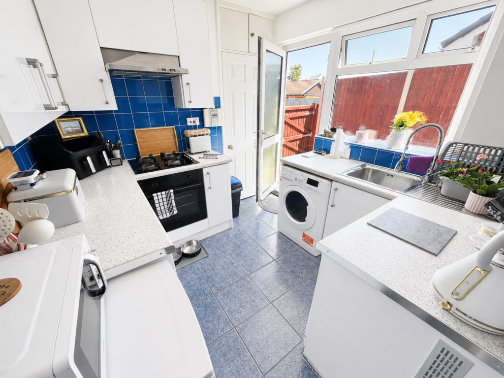 House in Northampton, West Northamptonshire - View 3