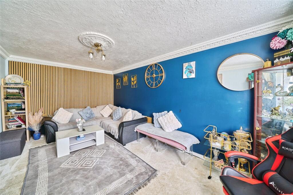 House in London, Plaistow - More