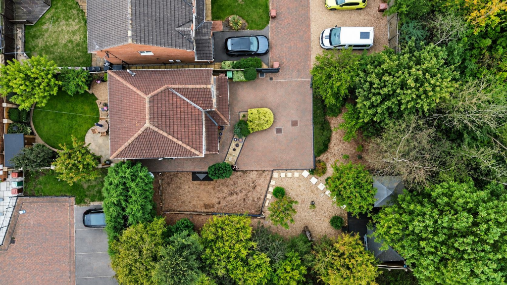 House in Wakefield, Featherstone - View 2