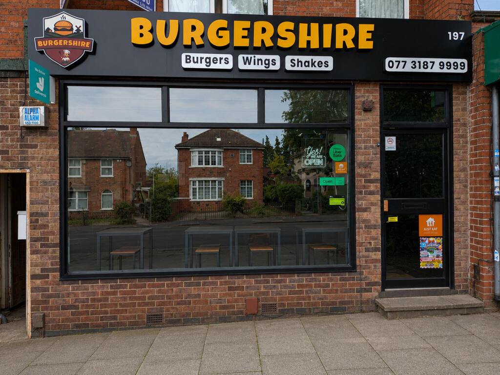 Main image of property: Flat 197 Uppingham Road, Leicester LE5 4BQ