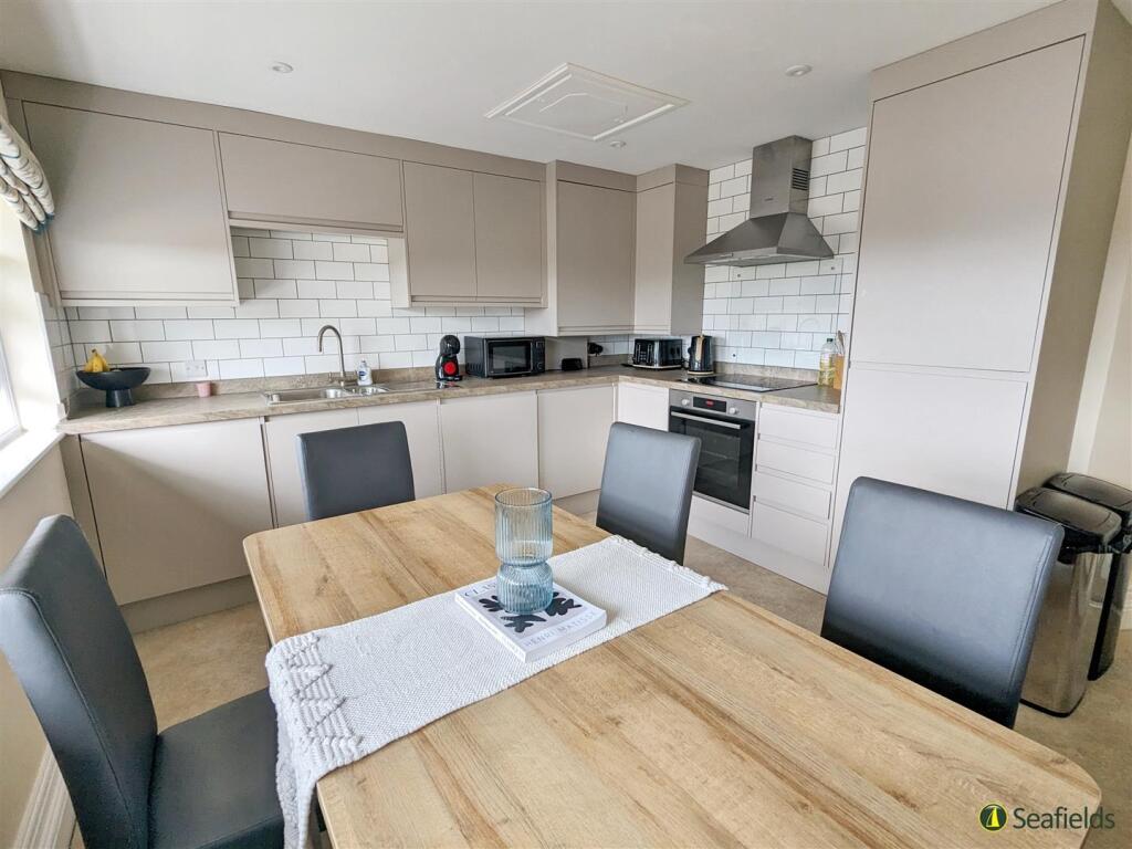 Apartment in Portsmouth - More